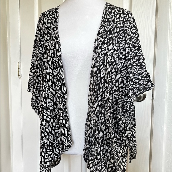 Cotton On Monochrome Patterned Cardigan - Picture 3 of 5
